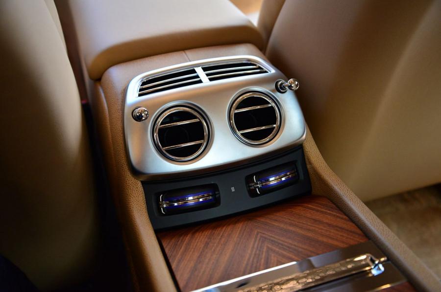  Rolls-Royce Wraith 2014 года  (фото 28 из 36)